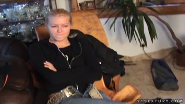 Backstage with Sophie Paris and Leanna Sweet