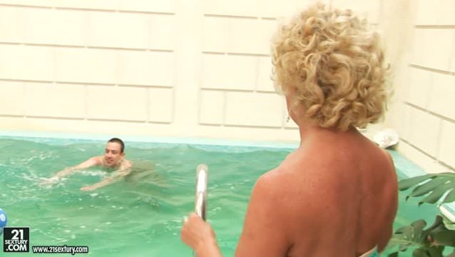 Effie's New Plaything