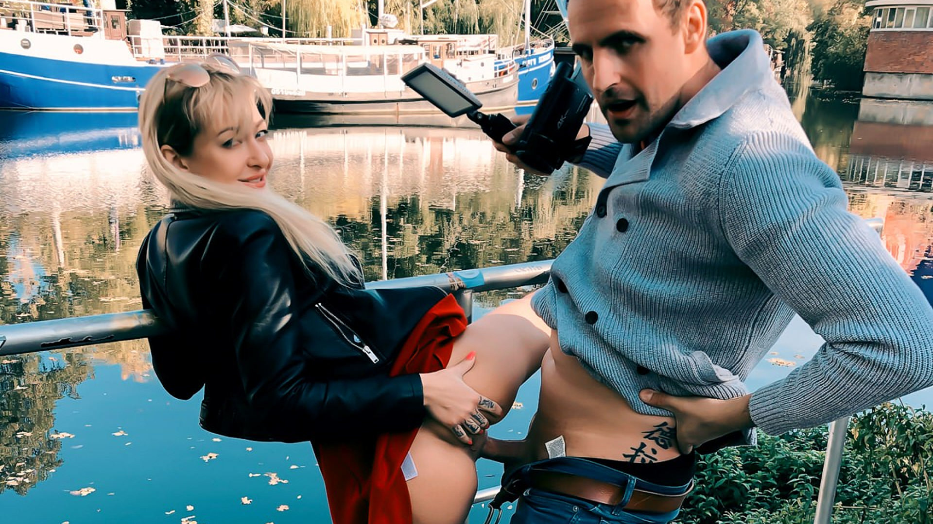 Dirty Old Pornfighter Makes Lola Shine Squeak