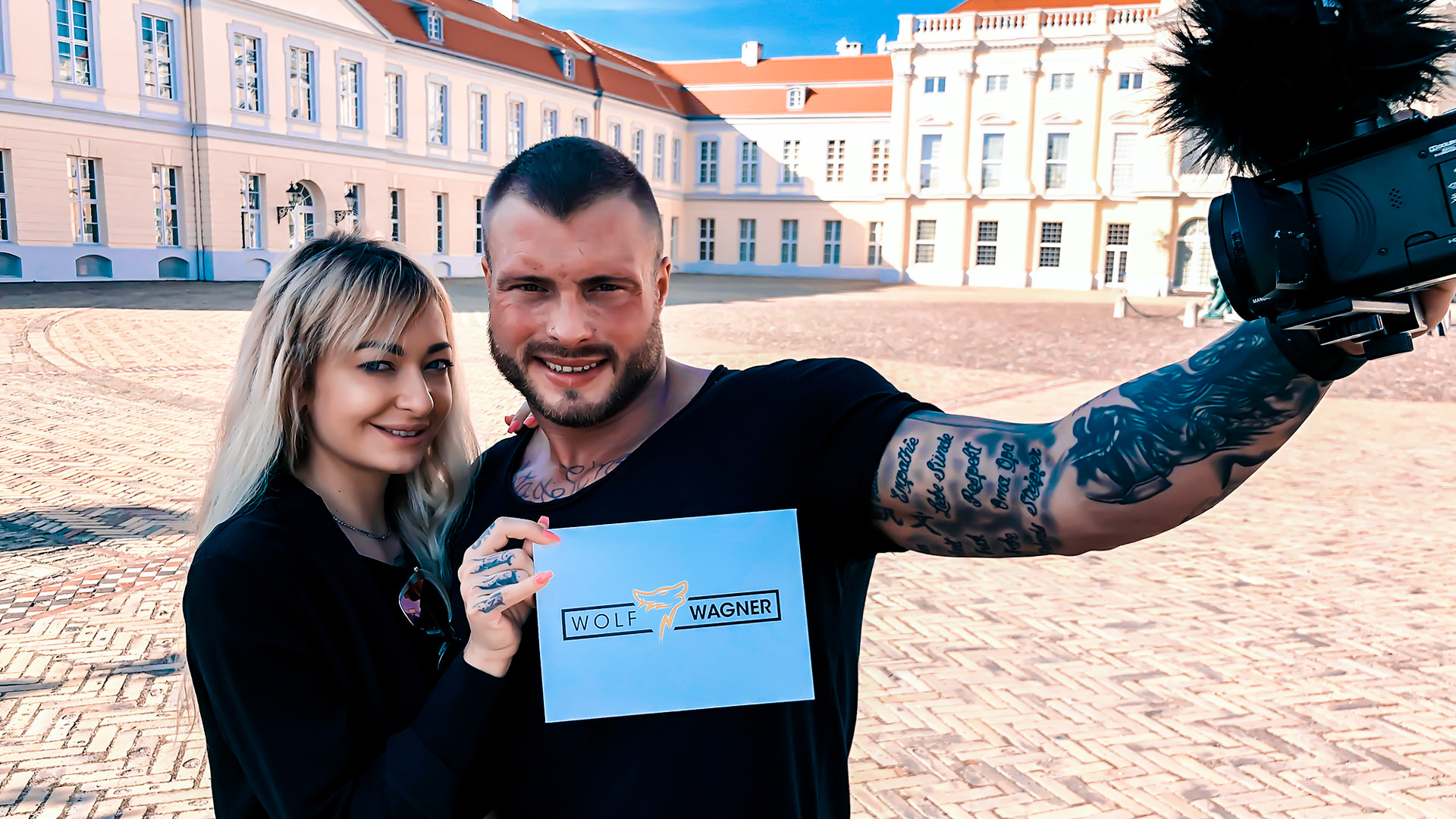 Sweaty Hotel Fucking with Kevin and Lola Shine